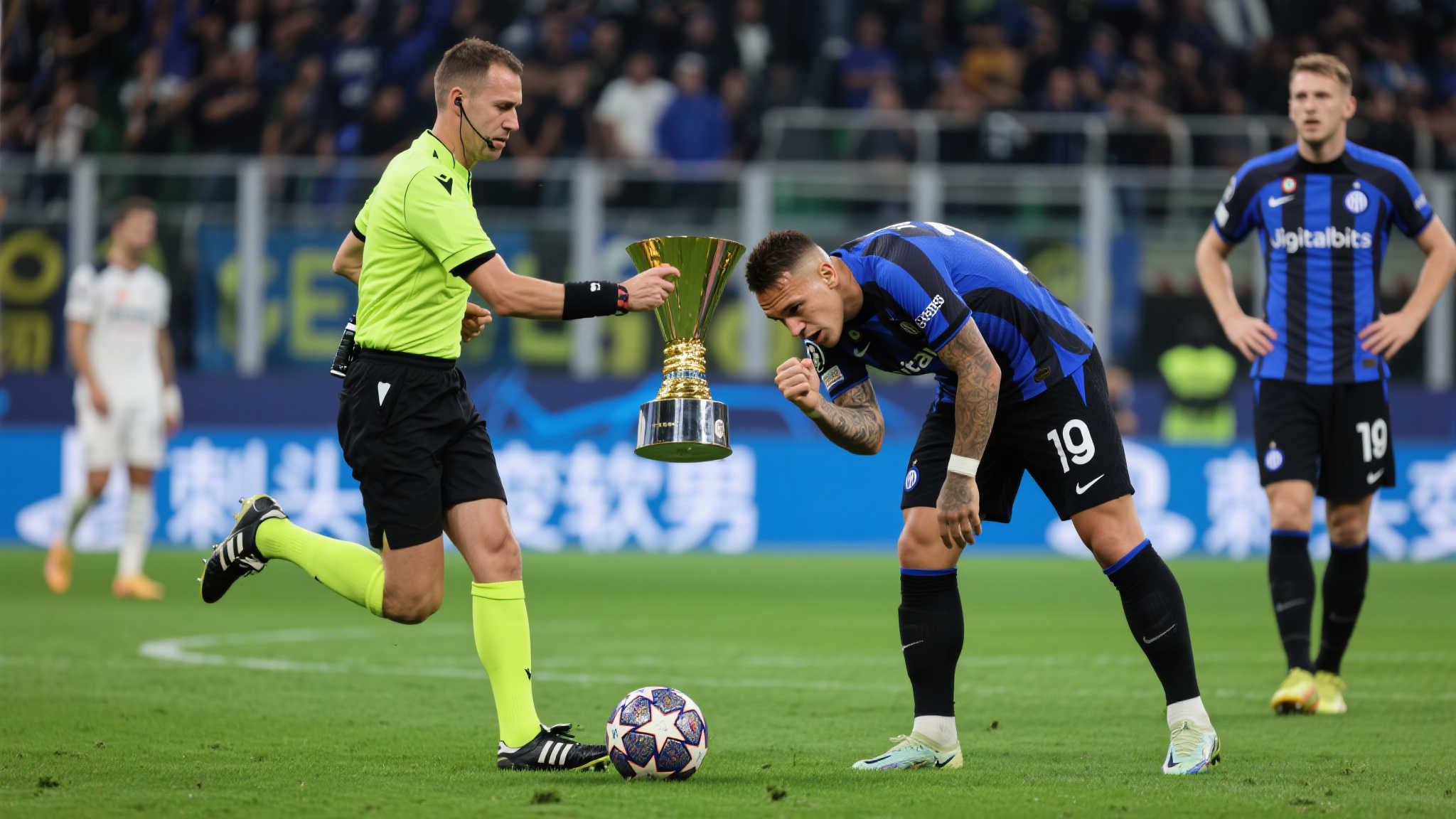 刺头变软蛋，国米丢冠真凶曝光：不是裁判，而是他自己！