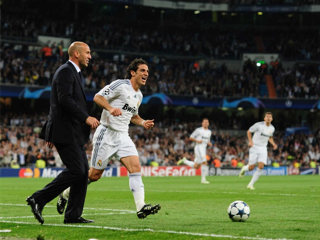 【回望】卡马乔“魔音”震耳，助力皇马上演惊天逆转